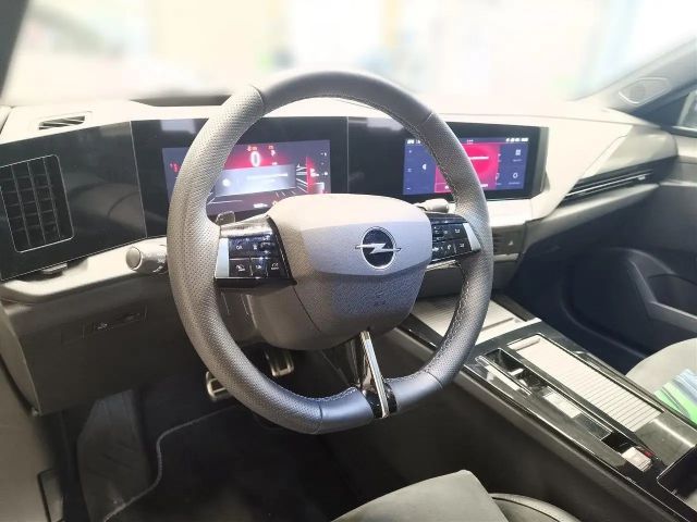 Opel Astra Sports Tourer Ultimate