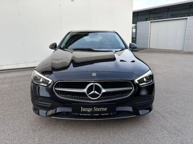 Mercedes-Benz C 220 4MATIC C 220 d Sedan
