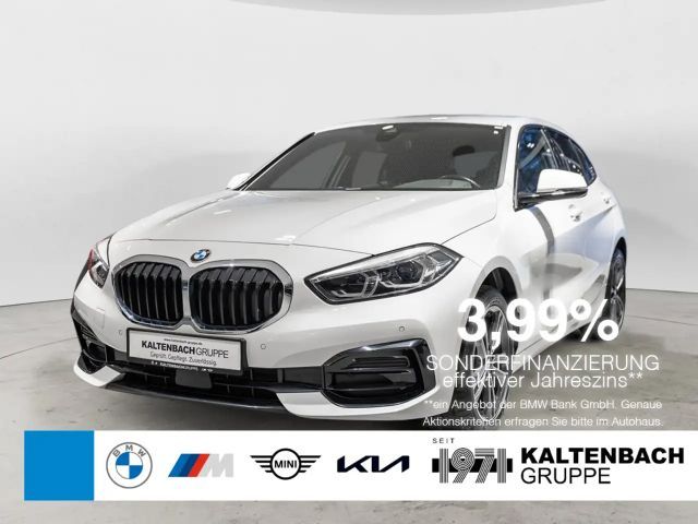 BMW 118 118i Sedan Sport Line