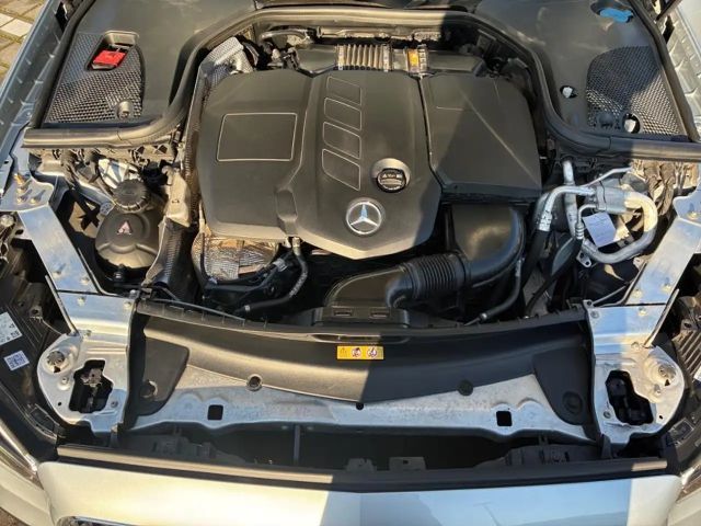 Mercedes-Benz E 220 AVANTGARDE E 220 d Estate