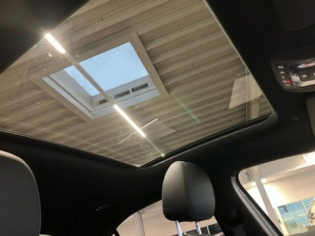 Mercedes-Benz A 200 Limousine PROGR+KAM+LED+AMBI+DIST+PANO+AHK