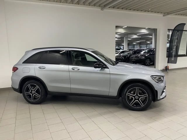 Mercedes-Benz GLC 300 4MATIC AMG Line GLC 300 d