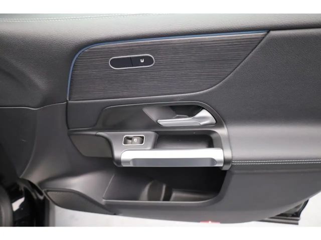 Mercedes-Benz EQB 300 4MATIC Progressive