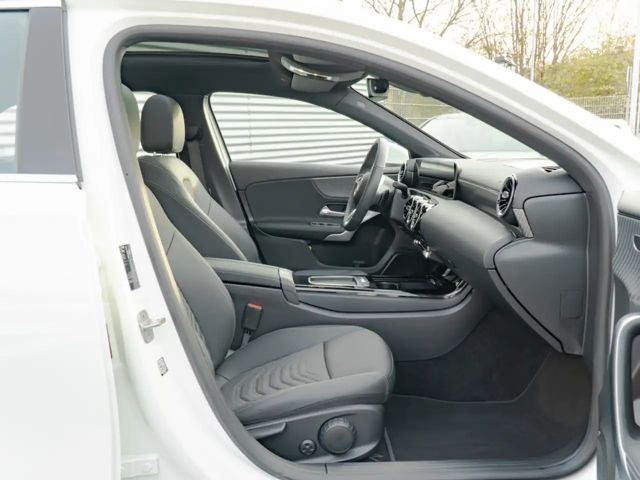 Mercedes-Benz A 200 Progressive