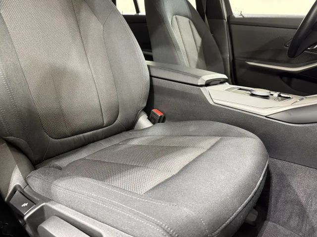 BMW 320 320e Touring