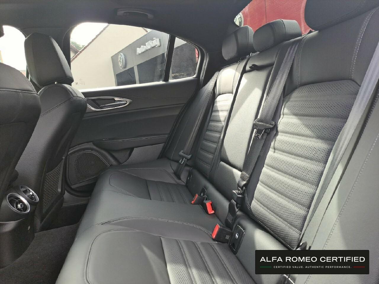 Alfa Romeo Giulia AT8 Q4 Turbo Veloce