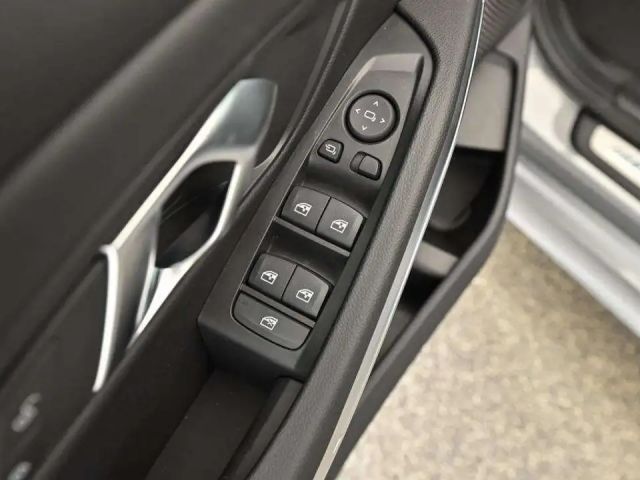 BMW 318 318d M-Sport Sedan