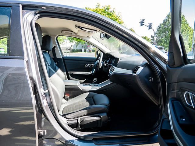 BMW 320 Sedan xDrive