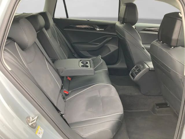 Volkswagen Passat 1.5 eTSI Business DSG Variant