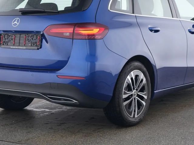 Mercedes-Benz B 200 Progressive Sedan