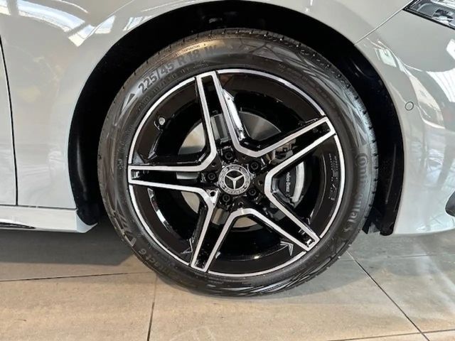 Mercedes-Benz A 200 AMG Line