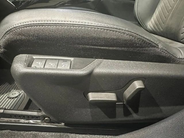 Peugeot 2008 BlueHDi EAT8 GT-Line