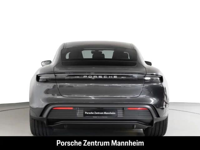 Porsche Taycan 4