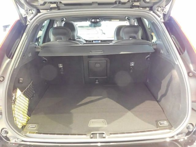 Volvo XC60 AWD Plus T8