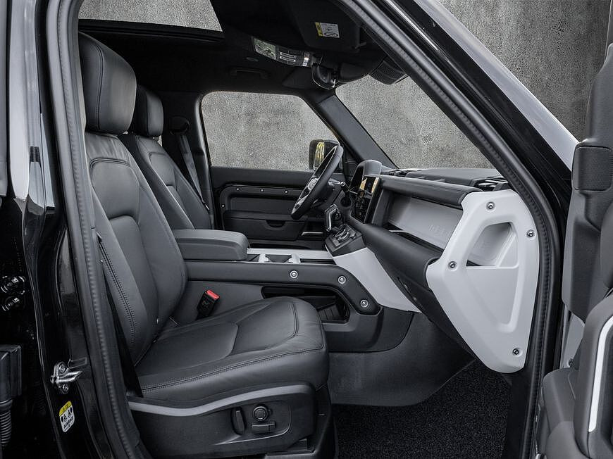 Land Rover Defender 110 Dynamic HSE