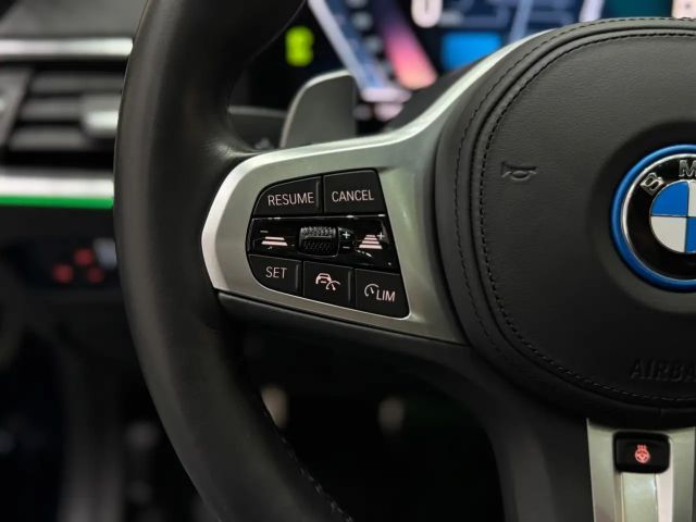 BMW 330 330e M-Sport Sedan xDrive