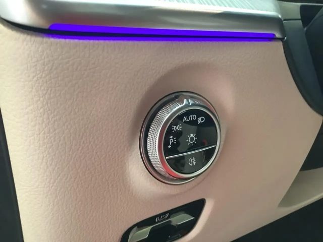 Mercedes-Benz C 180 AVANTGARDE Sedan