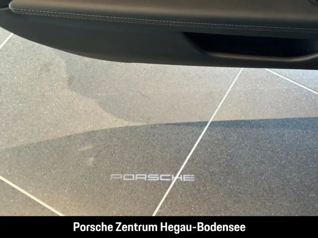 Porsche 992 Cabrio Carrera GTS