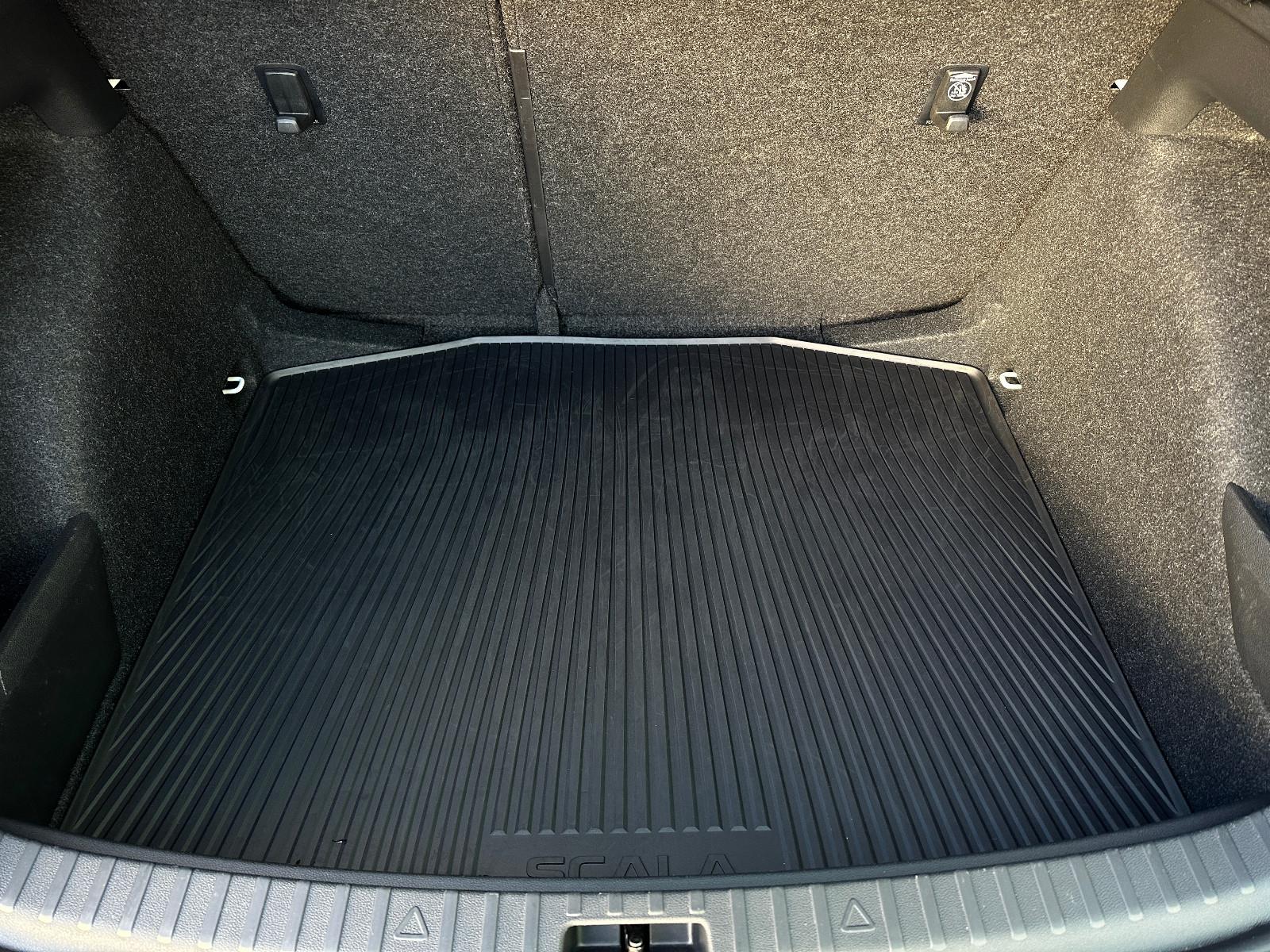 Skoda Scala 116PS DSG First Edition Matrix KAMERA eHK LM17"