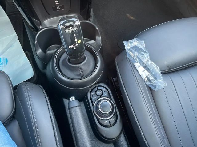 MINI Cooper Yours Trim Pano Kamera LED Navi Head-Up