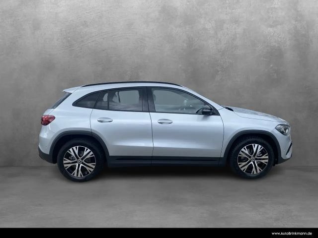 Mercedes-Benz GLA 200 Progressive