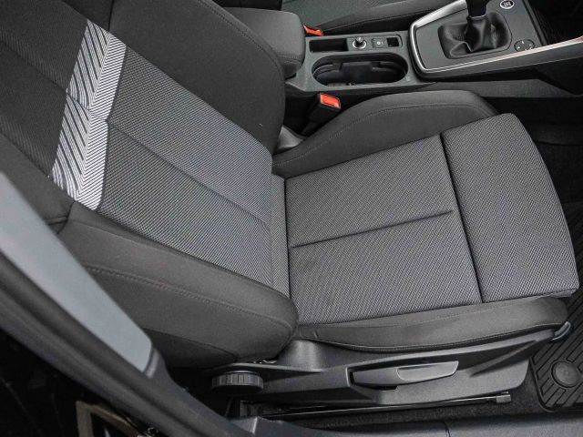 Audi A3 30 TFSI Sedan