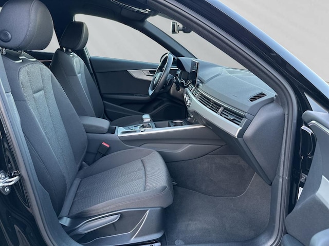 Audi A4 40 TFSI Avant S-Line S-Tronic