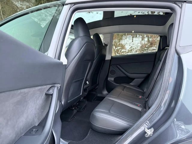 Tesla Model Y AWD Dual Motor Long Range