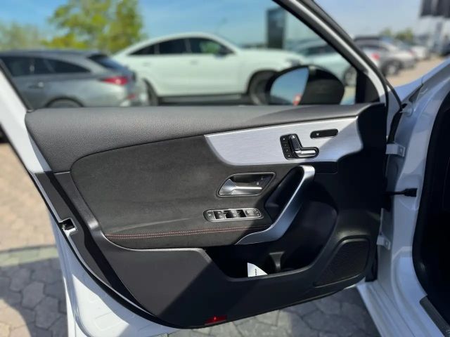 Mercedes-Benz A 200 AMG Line