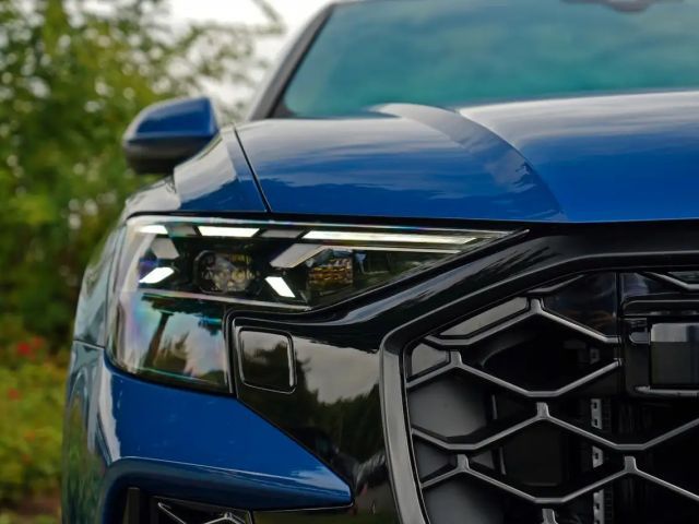 Audi RS Q8 perf 305KMH AHK MASSAGE OLED LASER KERAMIK