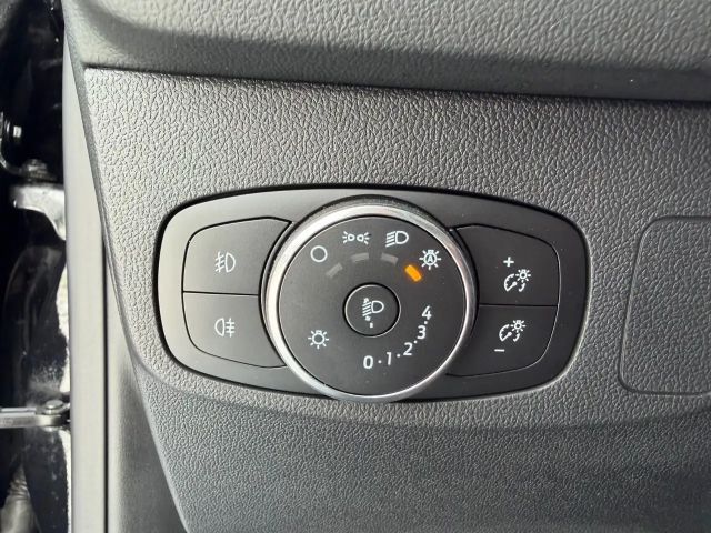 Ford Focus Cool & Connect Wagon