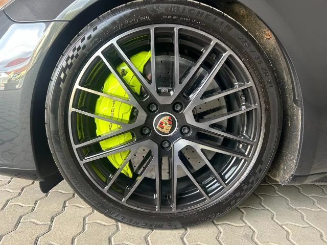 Porsche Panamera E-Hybrid S Turbo
