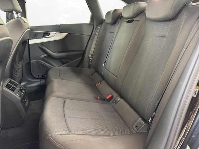 Audi A4 40 TFSI Avant S-Tronic