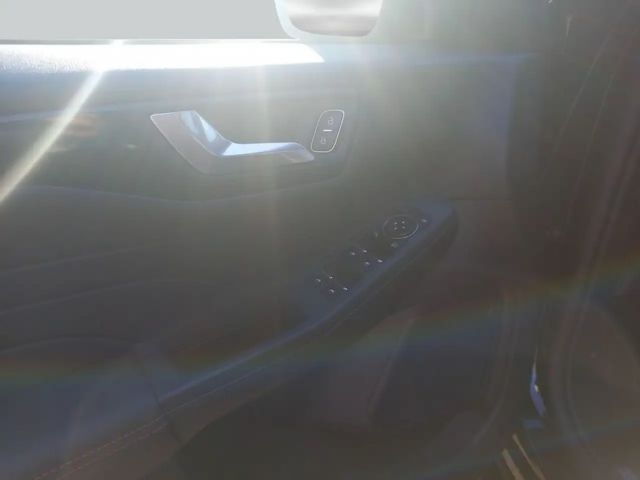 Ford Kuga Plug in Hybrid ST Line X