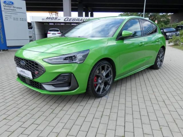 Ford Focus EcoBoost ST Line
