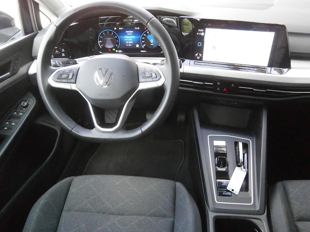 Volkswagen Golf Life Variant