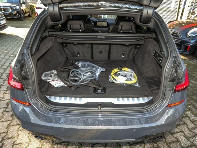 BMW 330 330e M-Sport Touring xDrive