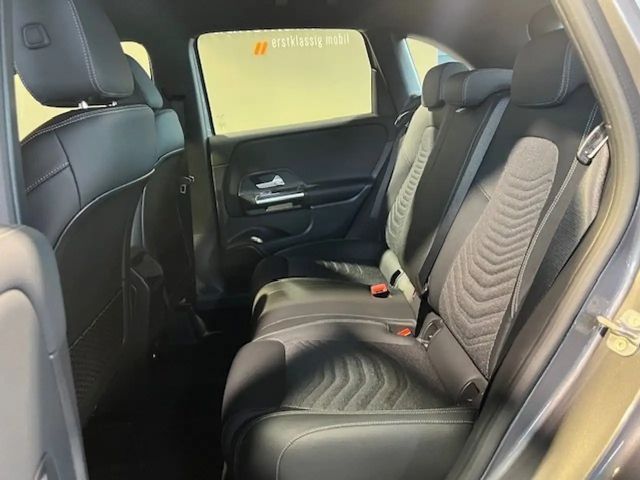 Mercedes-Benz B 200 Progressive Sedan