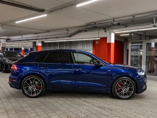 Audi Q8 55 TFSI Hybride Quattro S-Line
