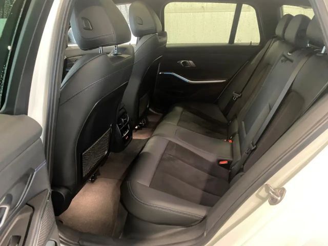 BMW 330 330e Touring