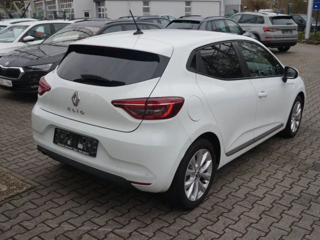 Renault Clio Experience