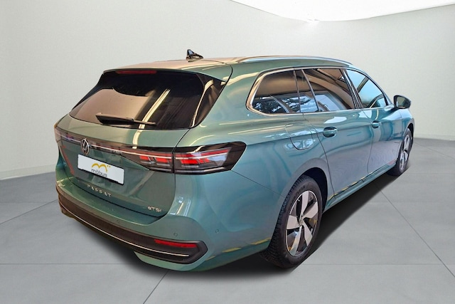 Volkswagen Passat 1.5 eTSI Business DSG Variant