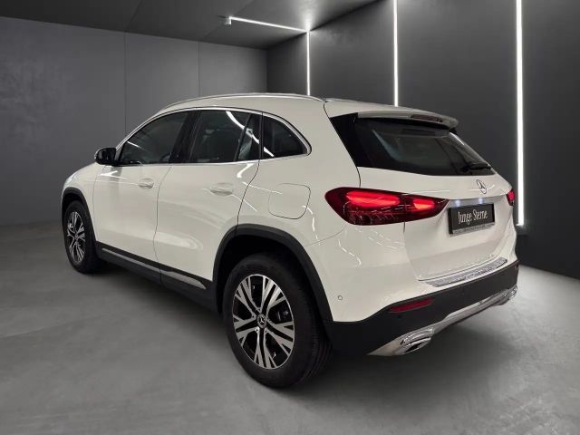 Mercedes-Benz GLA 180 Progressive