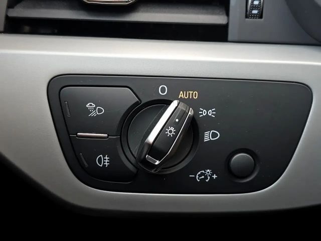 Audi A4 35 TDI S-Line Sedan