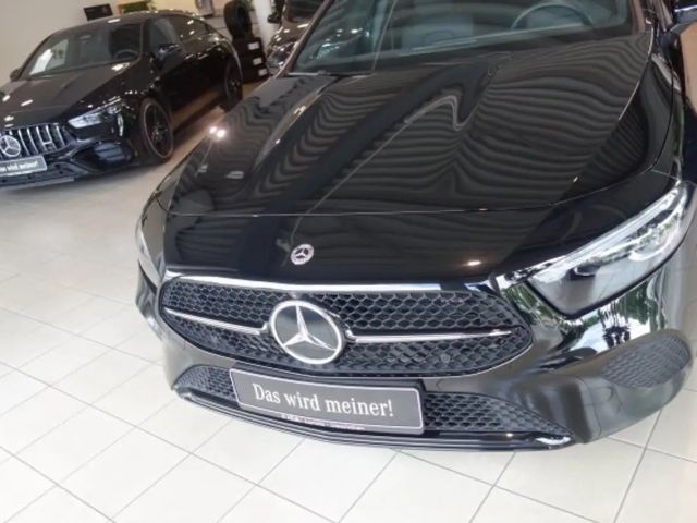 Mercedes-Benz A 220 4MATIC Progressive