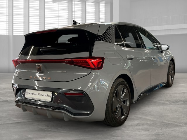 Cupra Born electric Navi Wärmepumpe Massagesitze LED ACC Mehrzonenklima Fahrerprofil