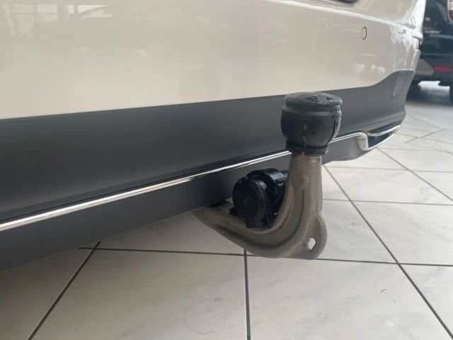 Mercedes-Benz B 180 Progressive