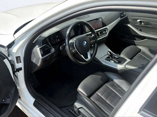 BMW 320 320e Touring