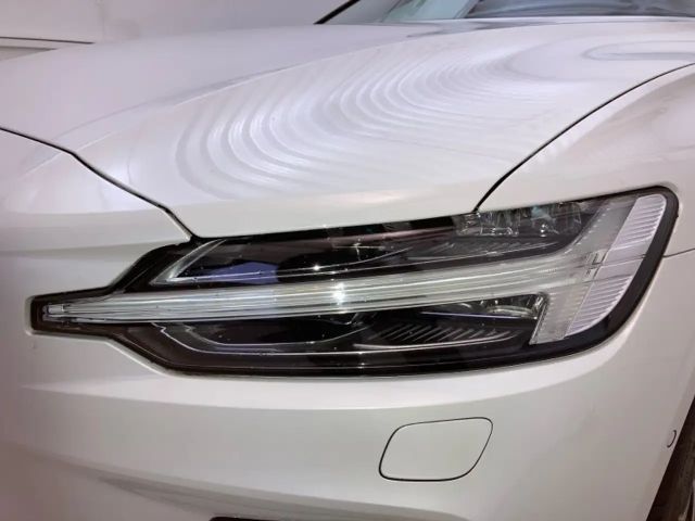 Volvo V60 AWD Dark Hybrid Plus T6