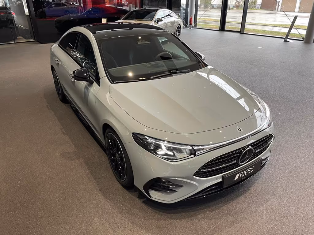 Mercedes-Benz CLA 200 AMG Line